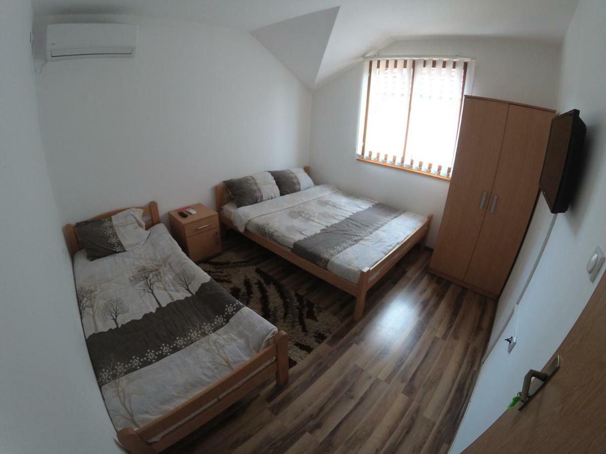 Apartment And Rooms Konak Višegrad Eksteriør bilde