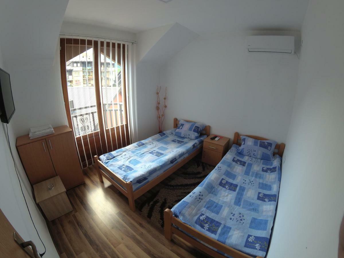 Apartment And Rooms Konak Višegrad Eksteriør bilde