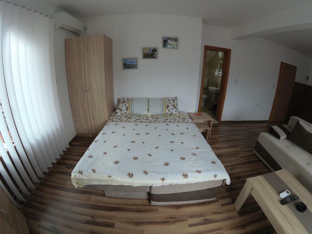 Apartment And Rooms Konak Višegrad Eksteriør bilde