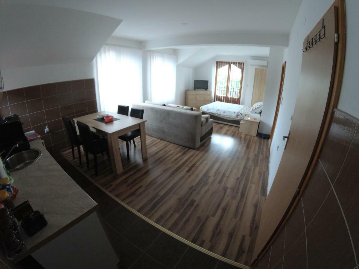 Apartment And Rooms Konak Višegrad Eksteriør bilde